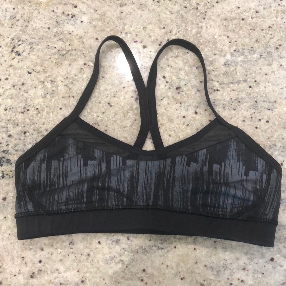 Lululemon sports bra